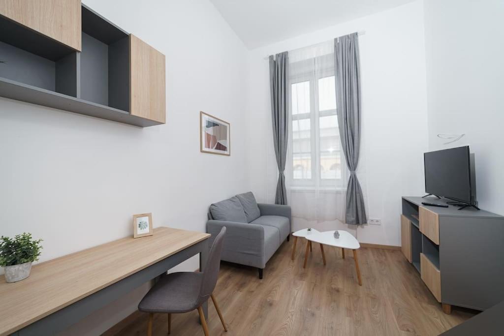 Cityscape Budget Kerepesi Apartment *
